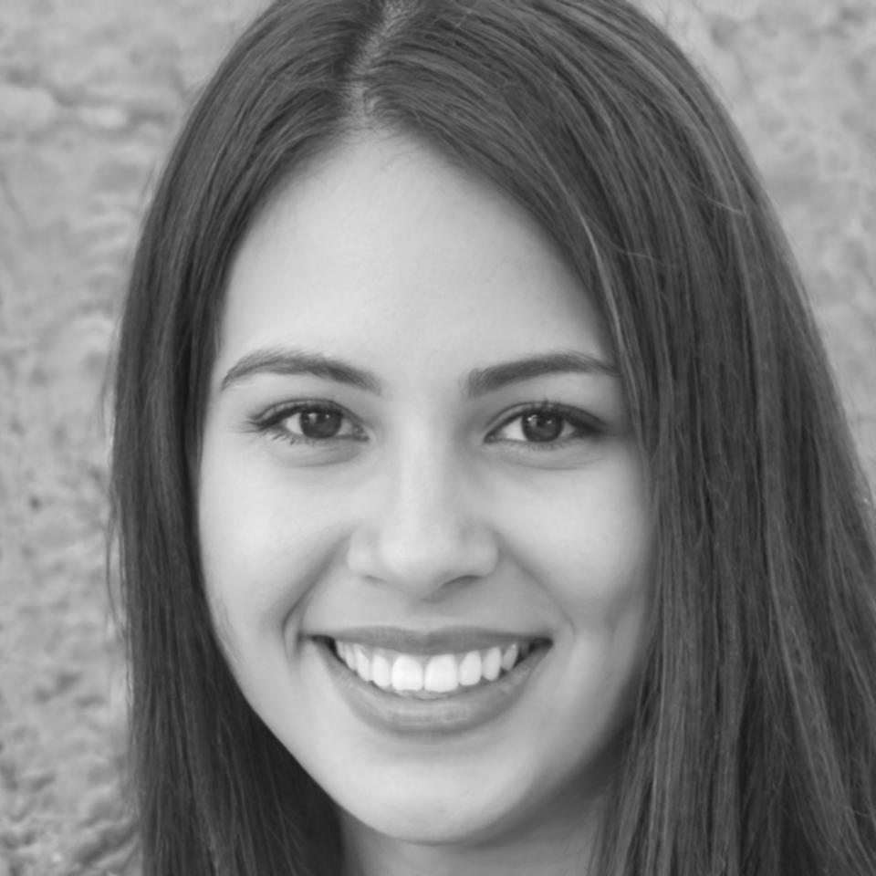 Brielle Thornfield, Senior Financial Advisor